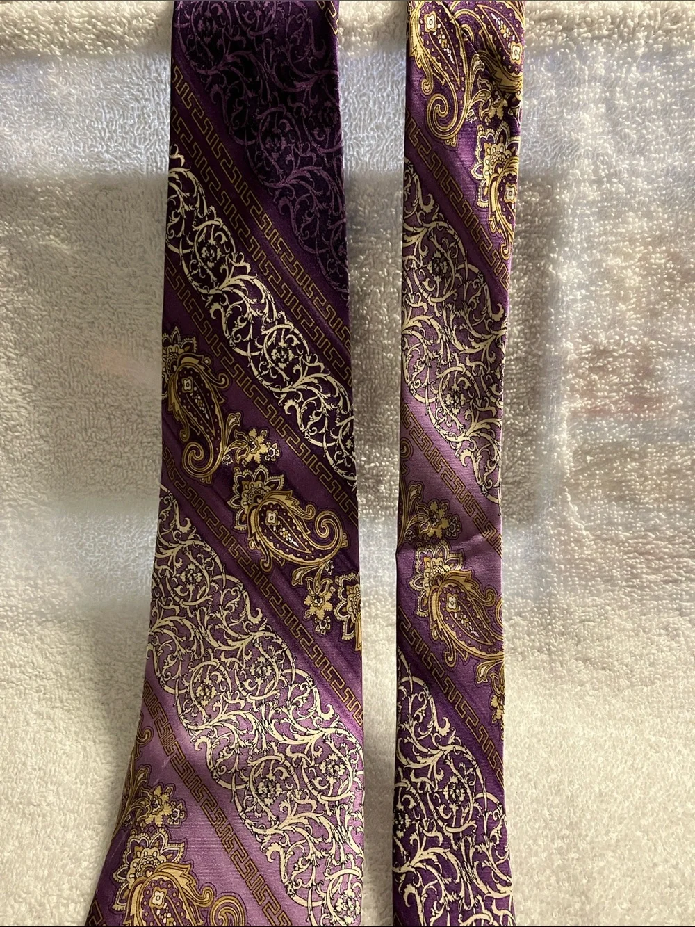 Stacy Adams Purple Paisley Silk Tie with Gold Accents